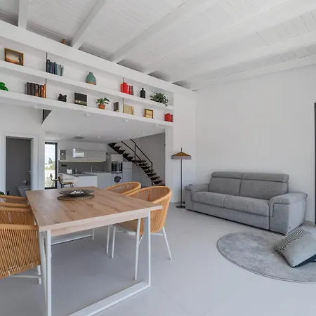 Kalinifta - Io Parto Io Arrivo Bed and breakfast 4*