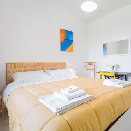 Kalinifta - Io Parto Io Arrivo Bed and breakfast 4*