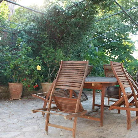 Kalinifta - Io Parto Io Arrivo Bed and breakfast Tricase