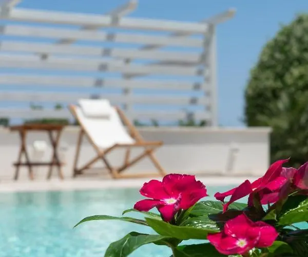 Frühstückspension Kalinifta - Io Parto Io Arrivo 4*