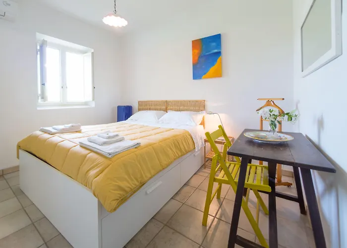 Bed & Breakfast Kalinifta - Io Parto Io Arrivo 4*