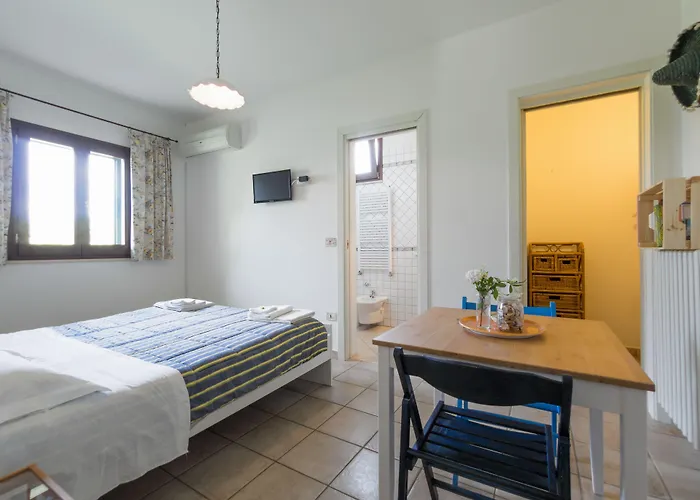 Bed & Breakfast Kalinifta - Io Parto Io Arrivo 4*