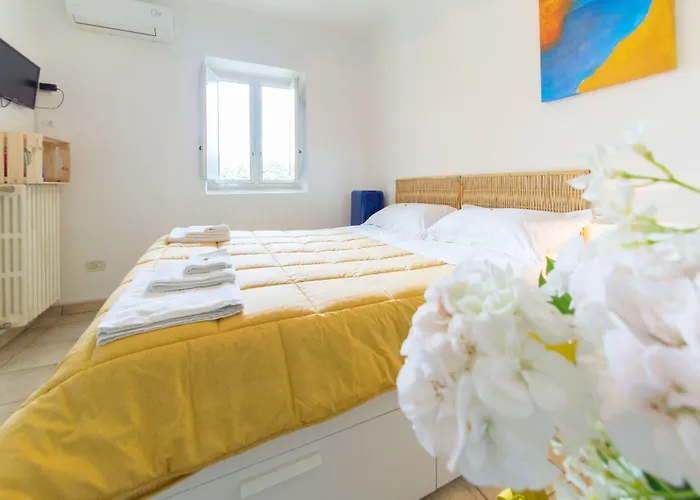 Kalinifta - Io Parto Io Arrivo Bed & Breakfast
